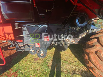 COLHEITADEIRA MASSEY FERGUSON 5650 ADVANCED ANO 2002