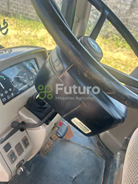 TRATOR JOHN DEERE 6130J ANO 2016