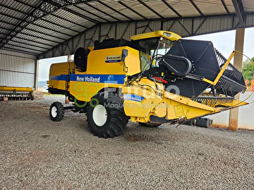 COLHEITADEIRA NEW HOLLAND 5070 ANO 2012