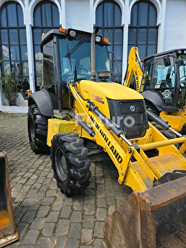 RETROESCAVADEIRA NEW HOLLAND B95B ANO 2020