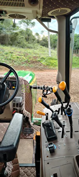 TRATOR JOHN DEERE 6145J ANO 2012