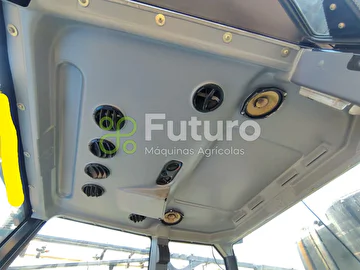 PULVERIZADOR NEW HOLLAND SP 3500 ANO 2014