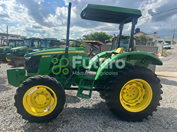 TRATOR JOHN DEERE 5060E ANO 2021