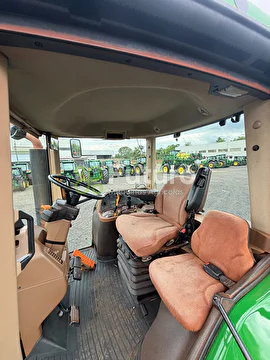 TRATOR JOHN DEERE 7200J ANO 2020