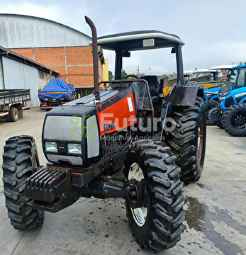 TRATOR VALTRA 800 ANO 2004