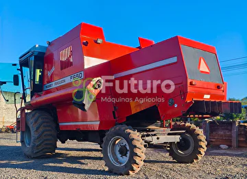 COLHEITADEIRA MASSEY FERGUSON 5650 ANO 2006