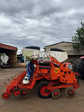 PLANTADEIRA KUHN PG 1200 EXTRA ANO 2014
