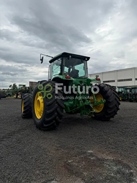TRATOR JOHN DEERE 7200J ANO 2020