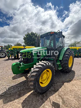 TRATOR JOHN DEERE 6100J ANO 2014