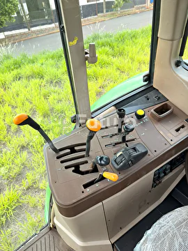 TRATOR JOHN DEERE 6165J ANO 2011