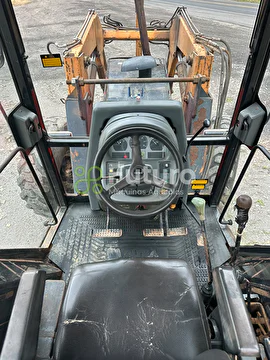 TRATOR VALTRA BM 110 ANO 2002
