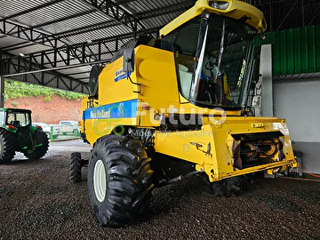 COLHEITADEIRA NEW HOLLAND 5070 ANO 2012