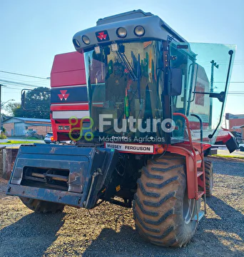 COLHEITADEIRA MASSEY FERGUSON 5650 ANO 2006