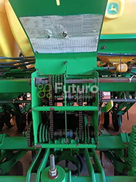 PLANTADEIRA JOHN DEERE 1111 ANO 2013