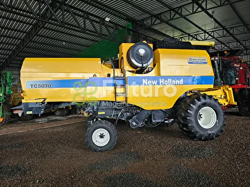 COLHEITADEIRA NEW HOLLAND 5070 ANO 2012