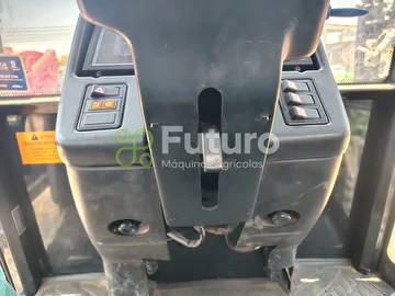 PULVERIZADOR NEW HOLLAND SP 3500 ANO 2014