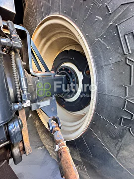 TRATOR NEW HOLLAND T7060 ANO 2012