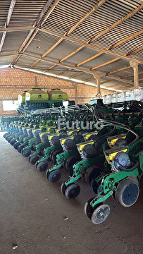 CONJUNTO TRATOR JOHN DEERE 9520R ANO 2020 + PLANTADEIRA JOHN DEERE DB ANO 2020