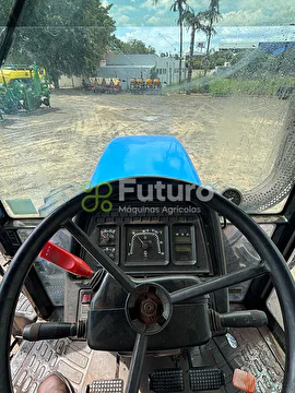 TRATOR NEW HOLLAND TM 7040 ANO 2013