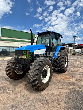 TRATOR NEW HOLLAND TM 7040 ANO 2013