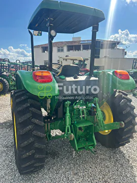 TRATOR JOHN DEERE 5060E ANO 2021