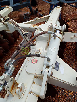 GRADE NIVELADORA BALDAN NVF-T ANO 2023