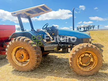 TRATOR NEW HOLLAND TL 75E ANO 2004