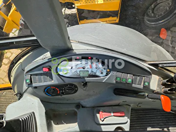 RETROESCAVADEIRA NEW HOLLAND B95B ANO 2020