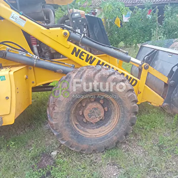 RETROESCAVADEIRA NEW HOLLAND B95B ANO 2020