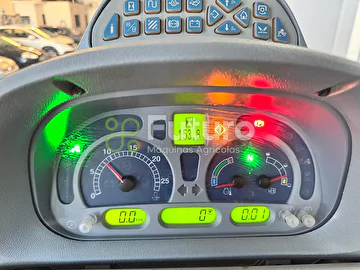 TRATOR NEW HOLLAND T7060 ANO 2012
