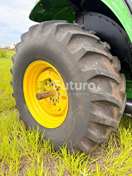 TRATOR JOHN DEERE 6165J ANO 2011