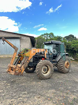 TRATOR VALTRA BM 110 ANO 2002