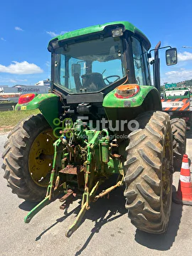 TRATOR JOHN DEERE 6130J ANO 2016