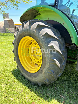 CONJUNTO TRATOR JOHN DEERE 5080E ANO 2022