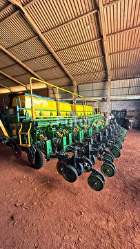 PLANTADEIRA TATU MARCHESAN PST DUO FLEX ANO 2013