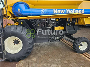 COLHEITADEIRA NEW HOLLAND 5070 ANO 2012