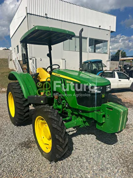 TRATOR JOHN DEERE 5060E ANO 2021