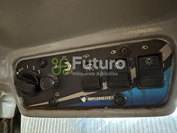 COLHEITADEIRA NEW HOLLAND 8040 ANO 1989