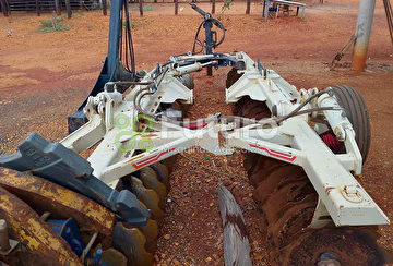 GRADE NIVELADORA BALDAN NVF-T ANO 2023
