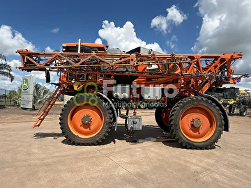 PULVERIZADOR JACTO UNIPORT 3030 ANO 2013