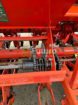PLANTADEIRA KUHN PG 1200 EXTRA ANO 2014