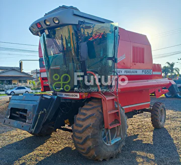 COLHEITADEIRA MASSEY FERGUSON 5650 ANO 2006