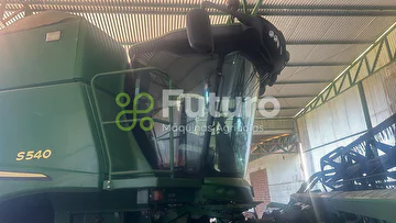 COLHEITADEIRA JOHN DEERE S540 ANO 2014