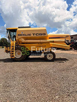 COLHEITADEIRA NEW HOLLAND TC 59 ANO 2002