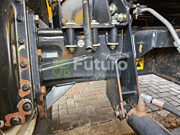 COLHEITADEIRA NEW HOLLAND 5070 ANO 2012