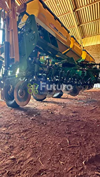 PLANTADEIRA TATU MARCHESAN PST DUO FLEX ANO 2013