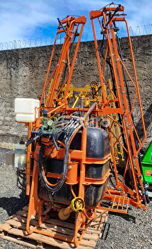 PULVERIZADOR JACTO 600 LITROS ANO 2014