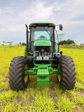 TRATOR JOHN DEERE 6165J ANO 2011
