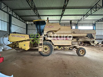 COLHEITADEIRA NEW HOLLAND 8040 ANO 1989
