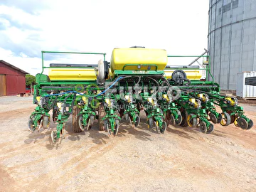 PLANTADEIRA JOHN DEERE 2113 ANO 2014